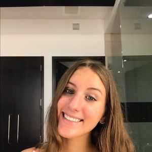 Meet your Posher, Gabrielle